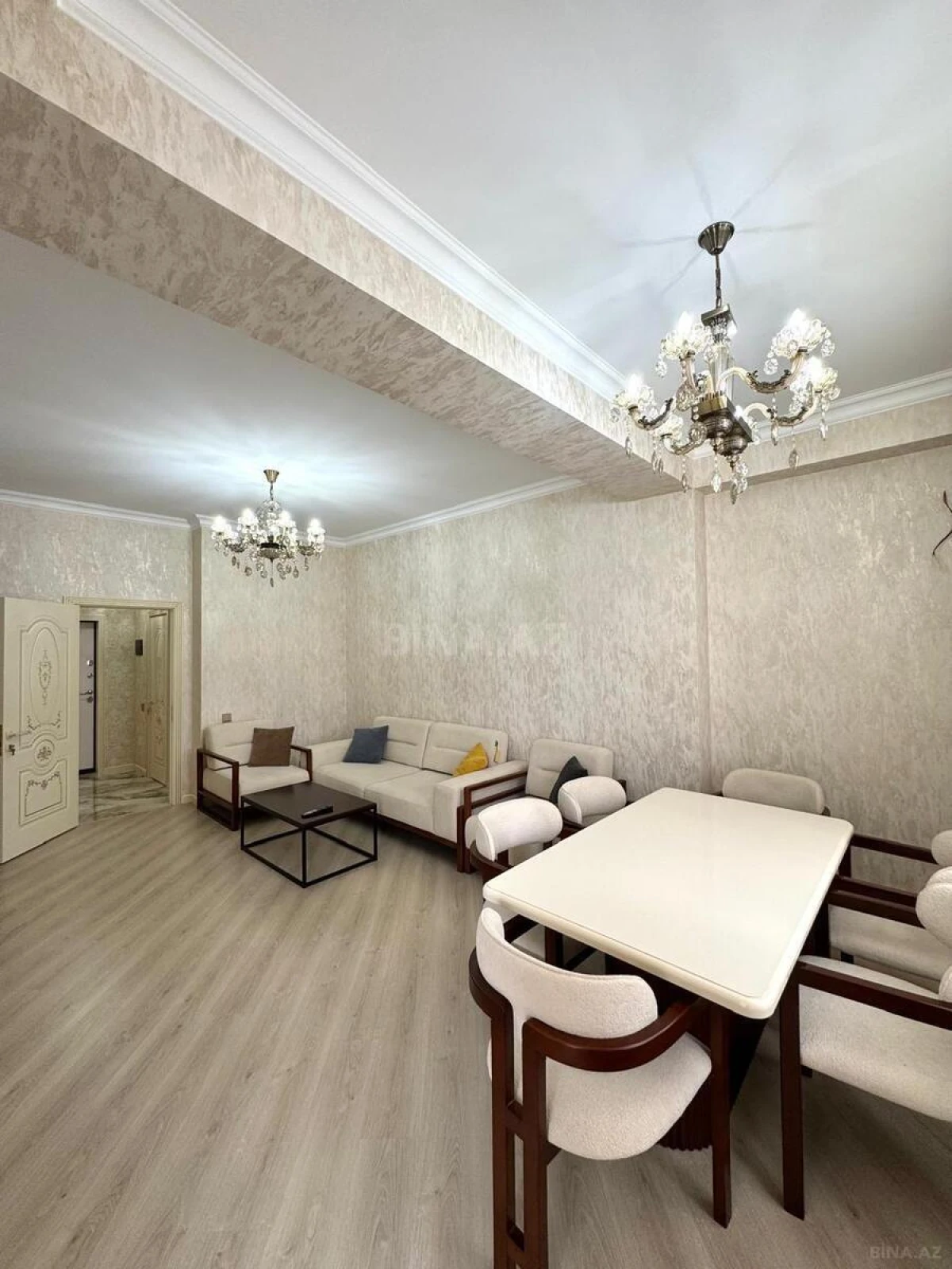 Satılır 2 otaqlı mənzil 65 m²