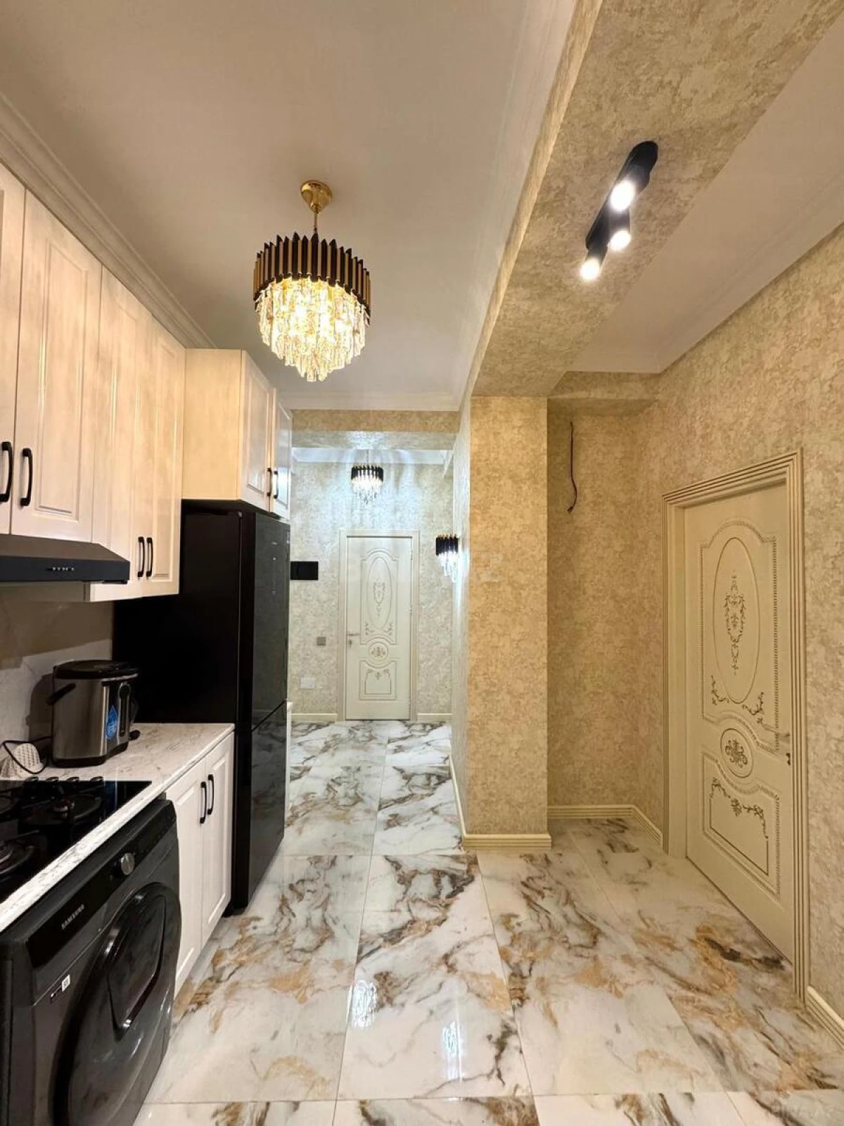Satılır 2 otaqlı mənzil 65 m²