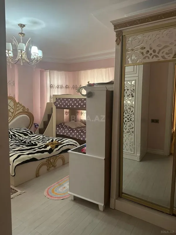 Satılır 2 otaqlı mənzil 100 m²