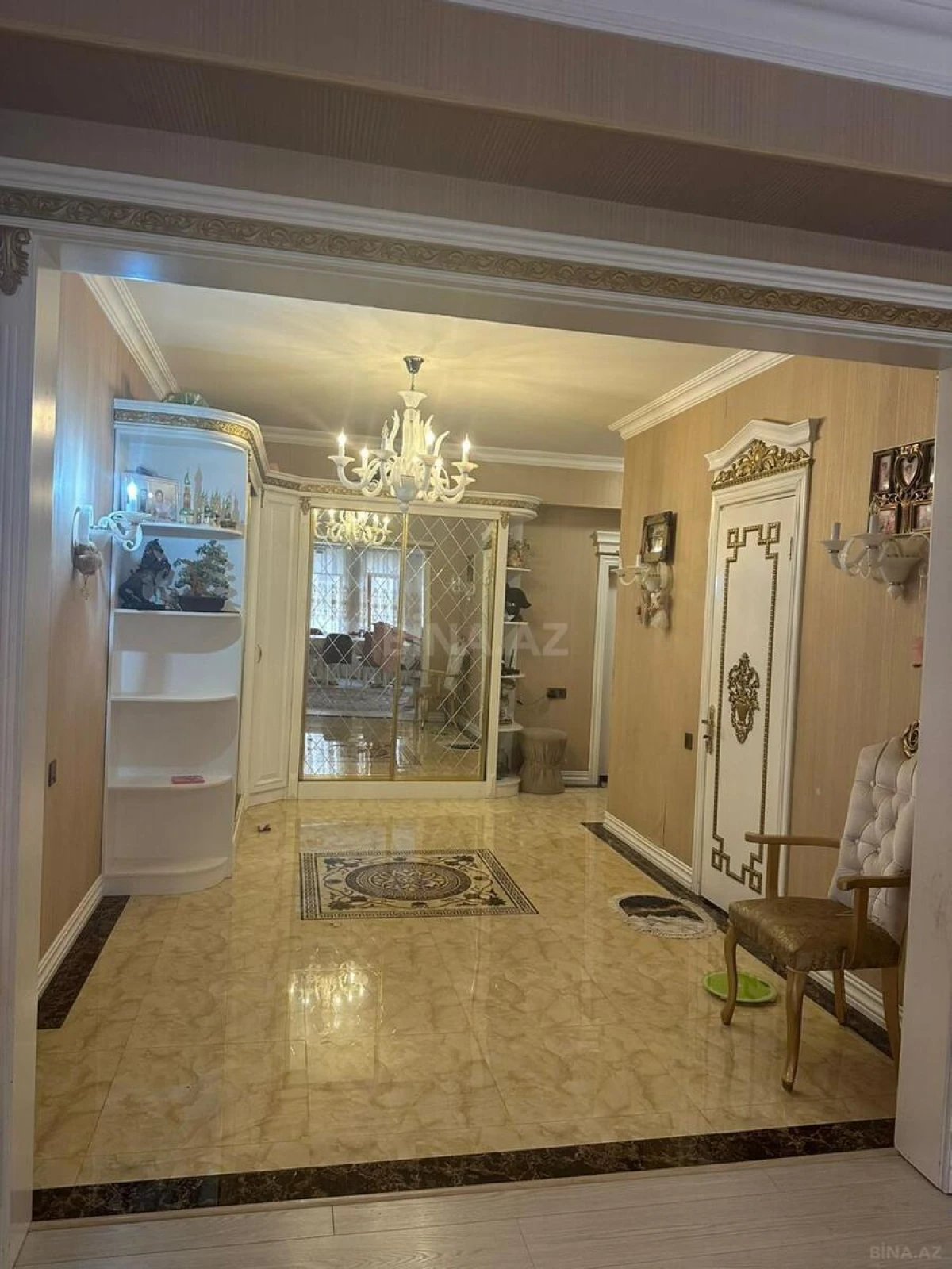 Satılır 2 otaqlı mənzil 100 m²