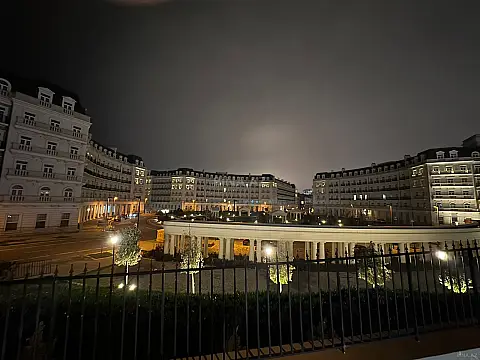 Satılır 7 otaqlı mənzil 231 m²