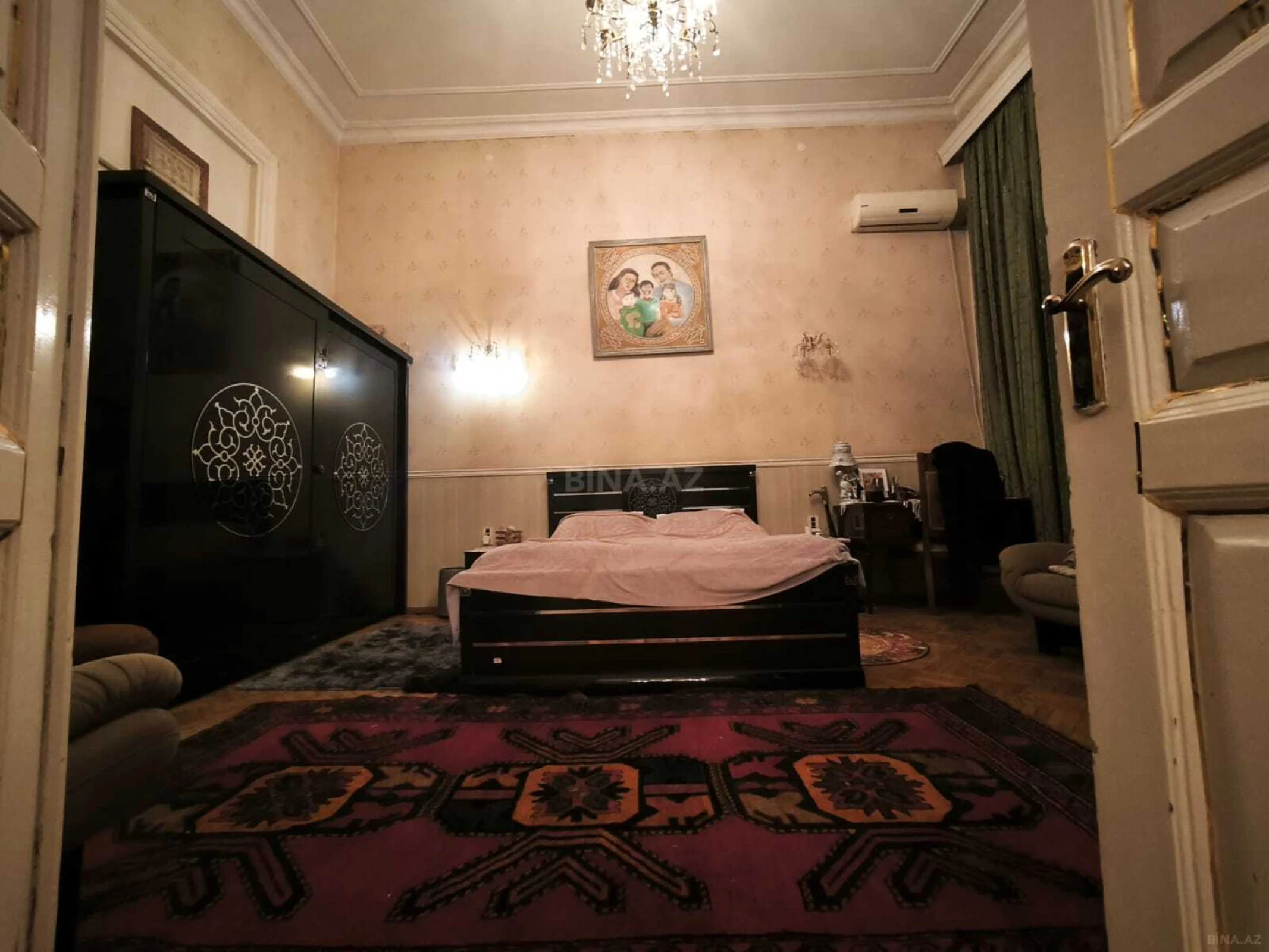 Satılır 4 otaqlı mənzil 140 m²