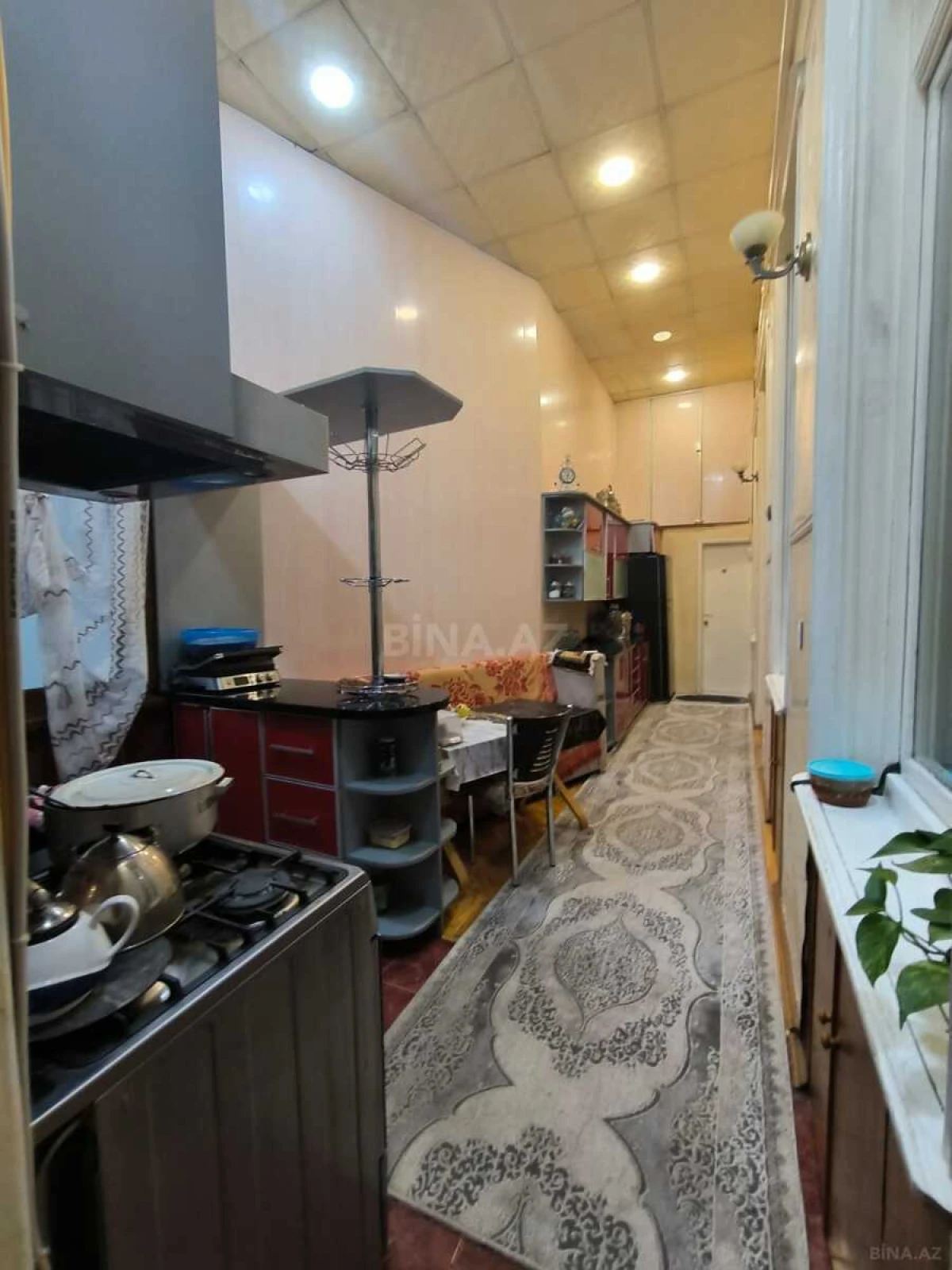 Satılır 4 otaqlı mənzil 140 m²