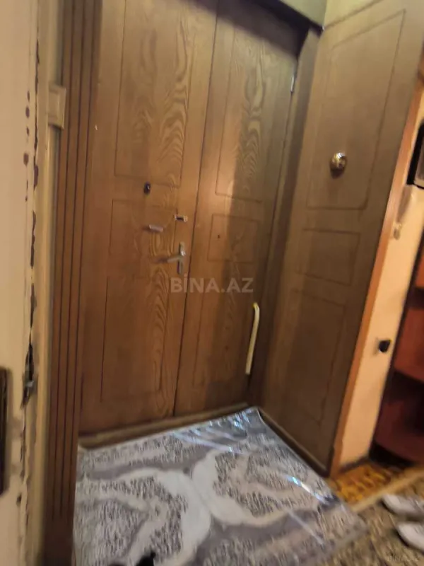 Satılır 4 otaqlı mənzil 140 m²