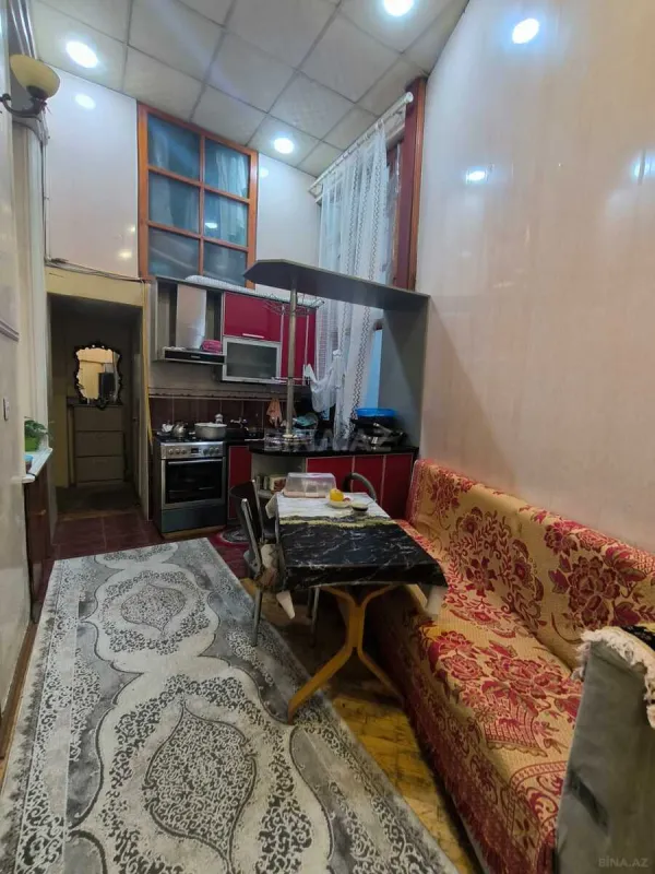 Satılır 4 otaqlı mənzil 140 m²
