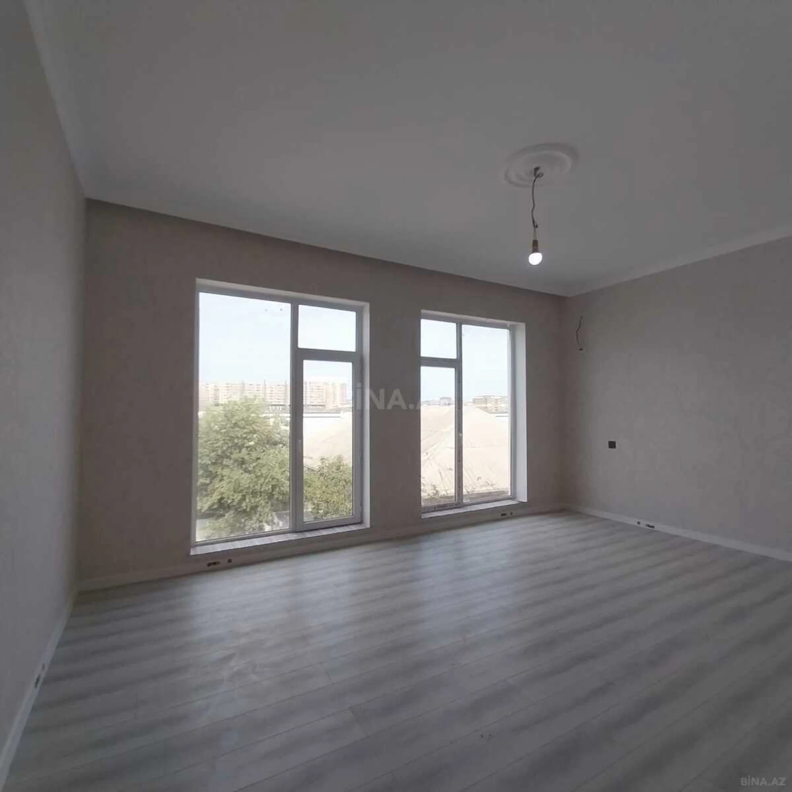 Satılır 5 otaqlı həyət evi 150 m²