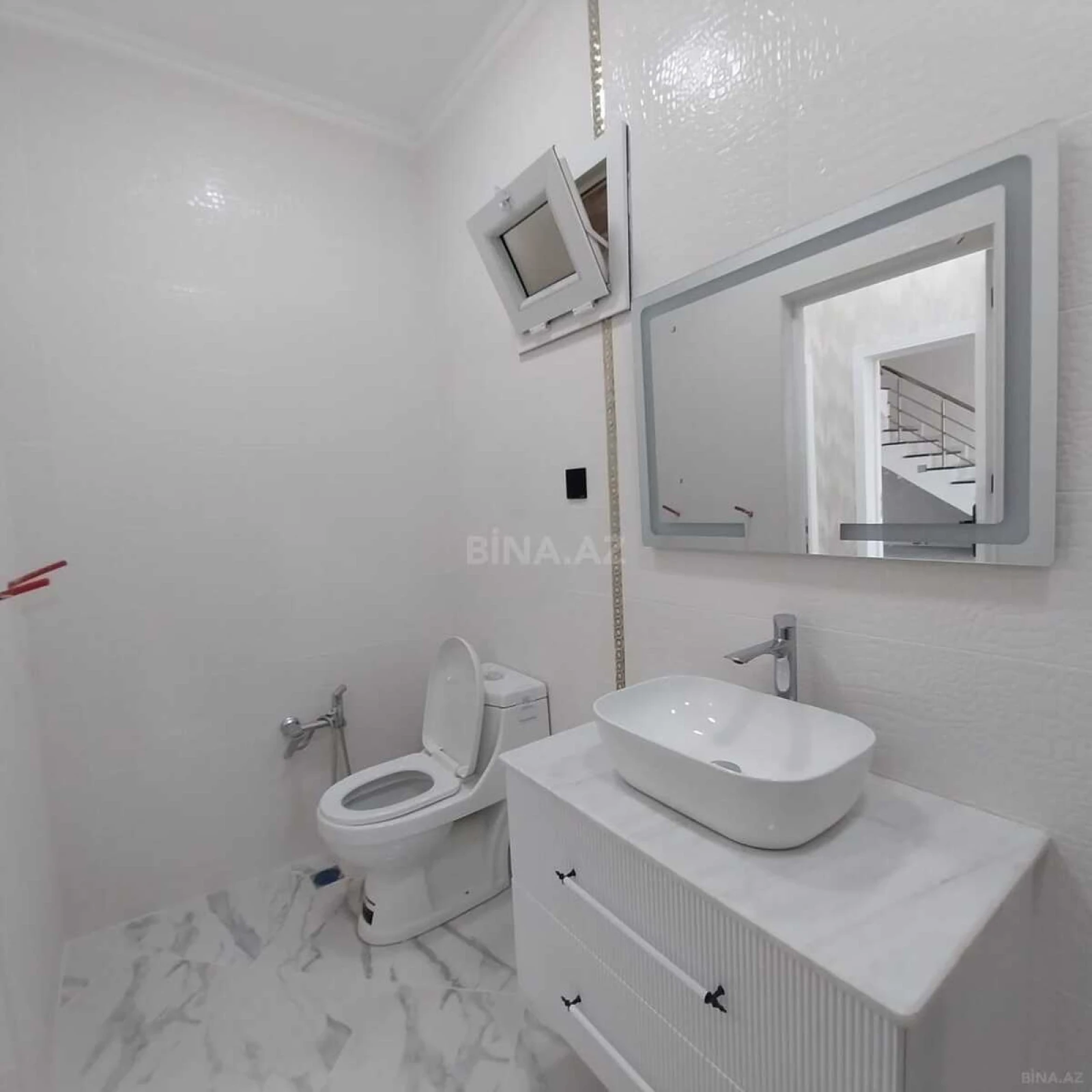Satılır 5 otaqlı həyət evi 150 m²