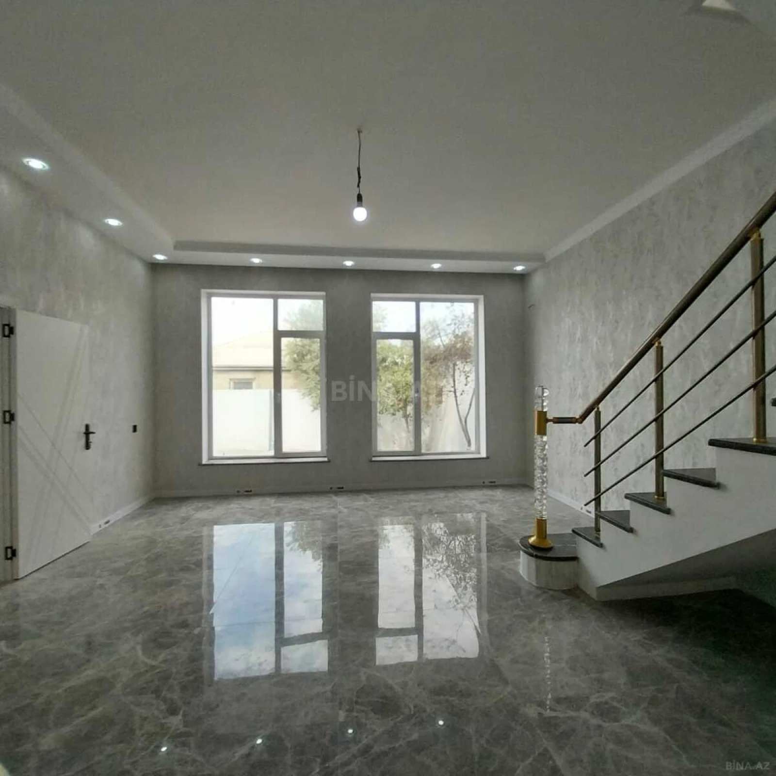 Satılır 5 otaqlı həyət evi 150 m²