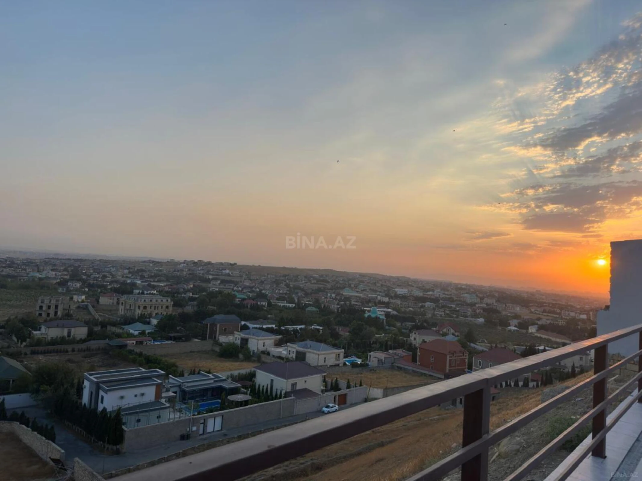 Satılır 5 otaqlı həyət evi 155 m²