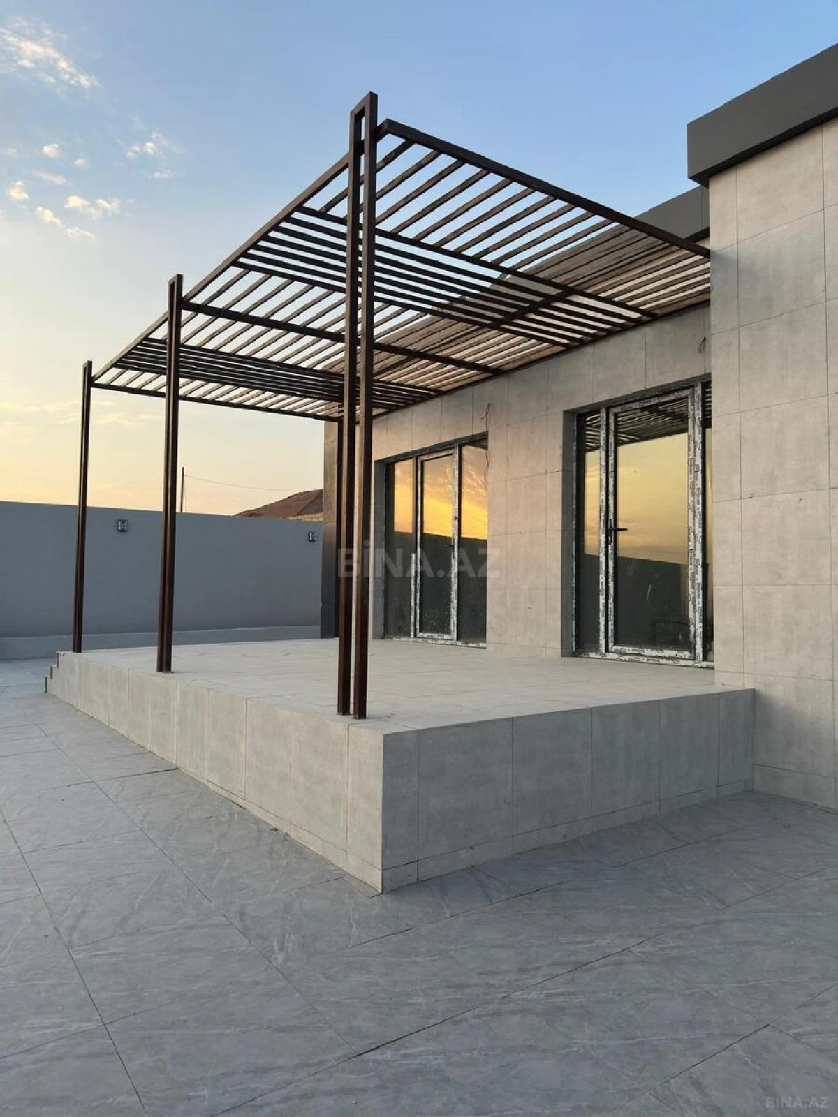 Satılır 5 otaqlı həyət evi 155 m²