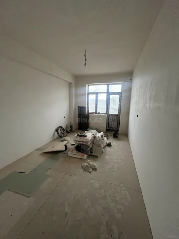 Satılır 4 otaqlı mənzil 158 m²