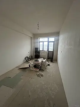 Satılır 4 otaqlı mənzil 158 m²