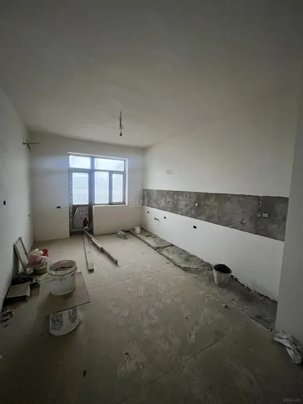 Satılır 4 otaqlı mənzil 158 m²