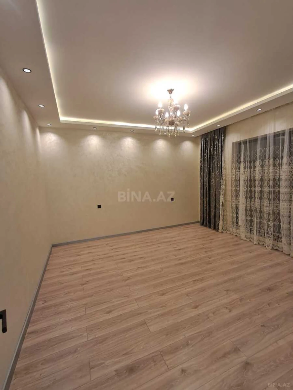 Satılır 5 otaqlı həyət evi 150 m²