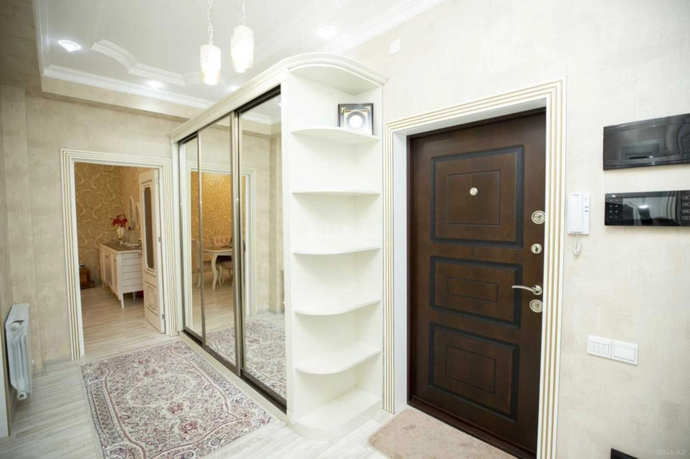 Satılır 2 otaqlı mənzil 65 m²