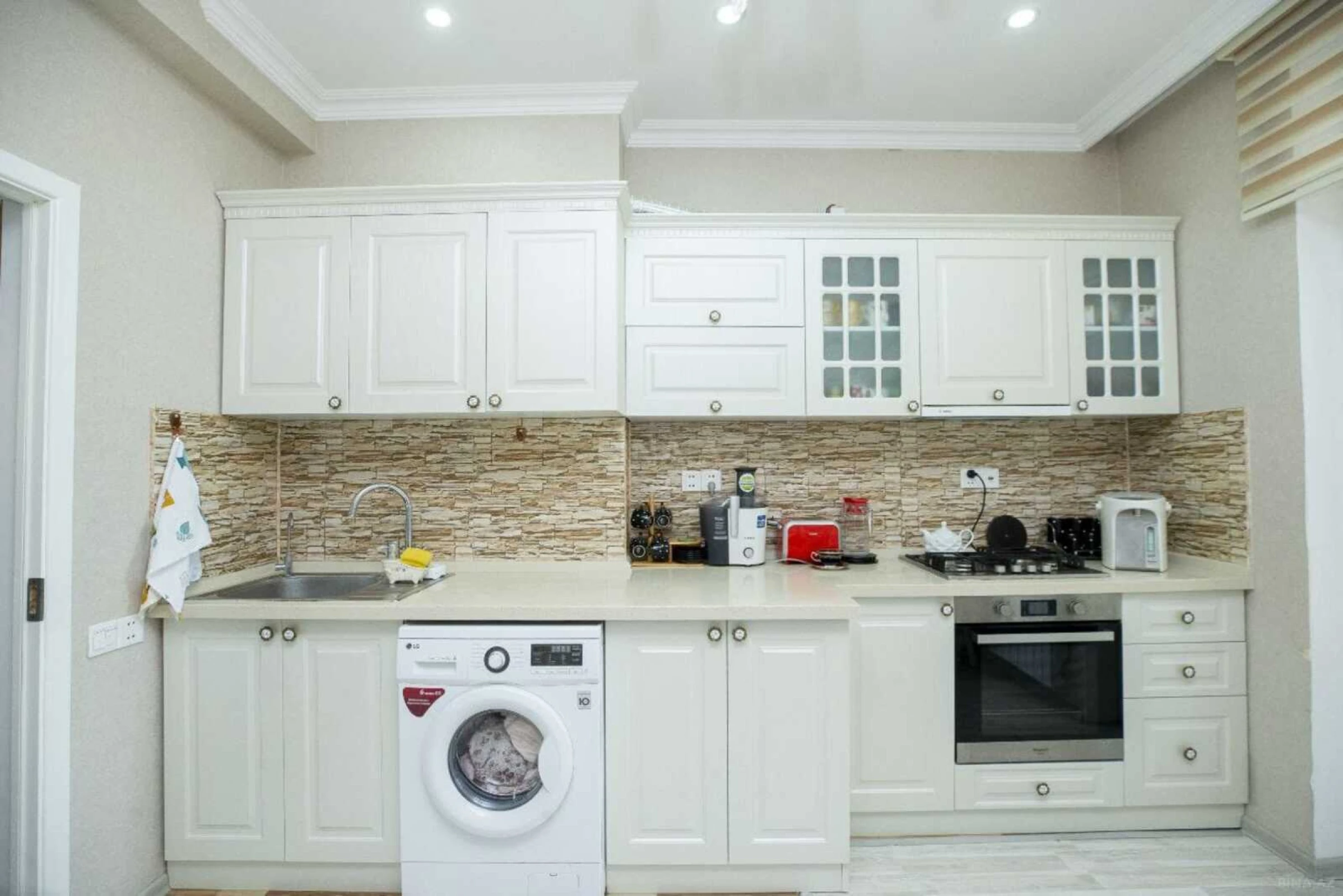 Satılır 2 otaqlı mənzil 65 m²