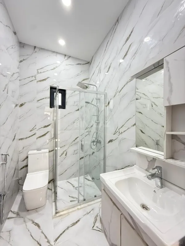 Satılır 4 otaqlı həyət evi 135 m²