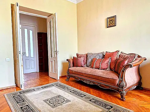 Satılır 3 otaqlı mənzil 75.5 m²