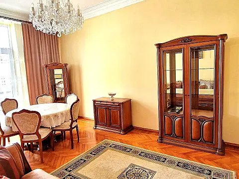 Satılır 3 otaqlı mənzil 75.5 m²