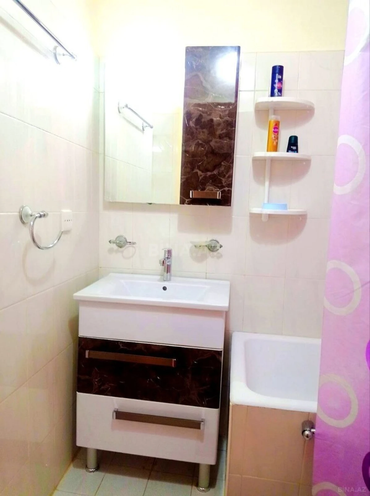 Satılır 3 otaqlı mənzil 75.5 m²