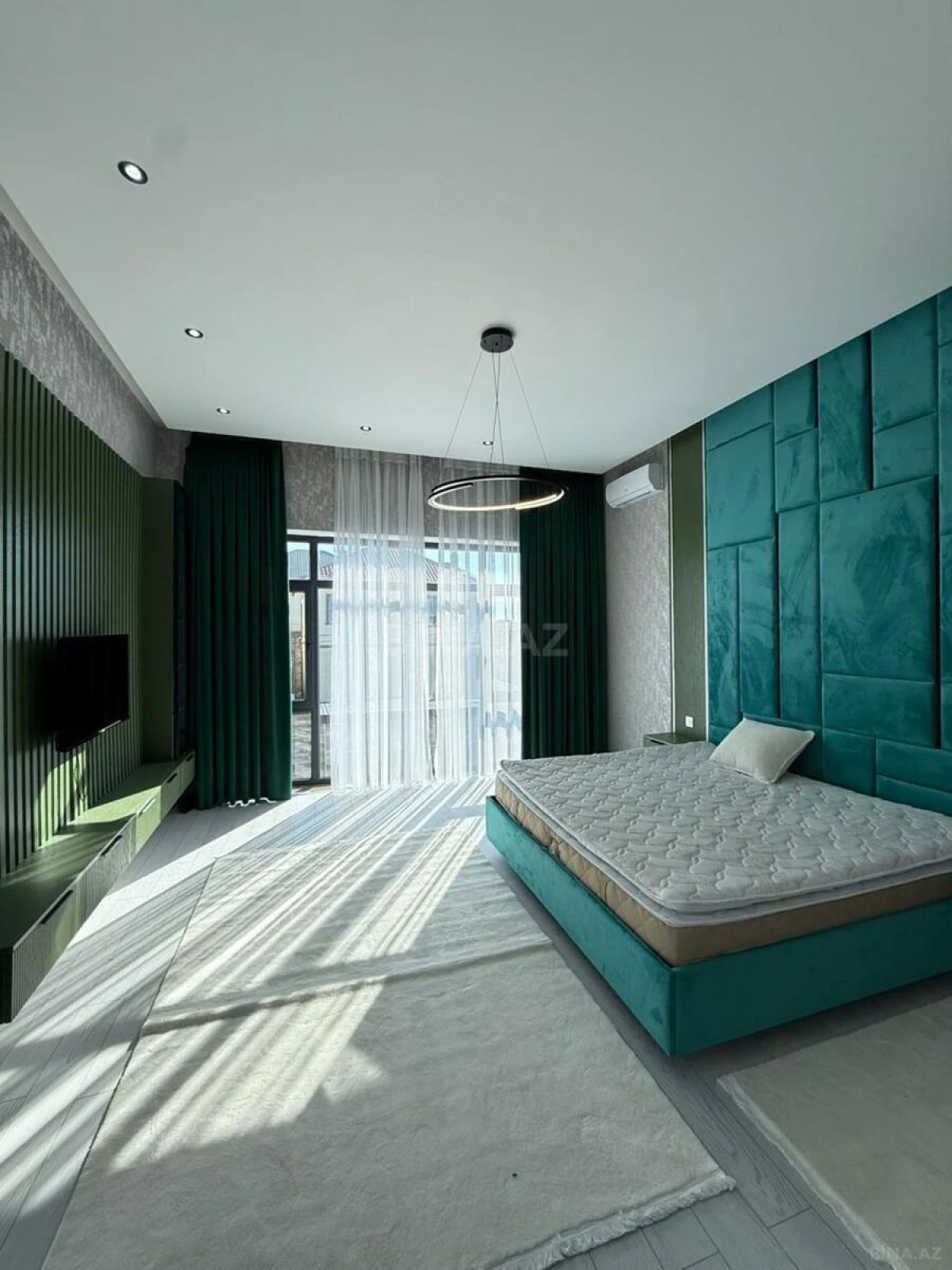 Satılır 5 otaqlı həyət evi 280 m²