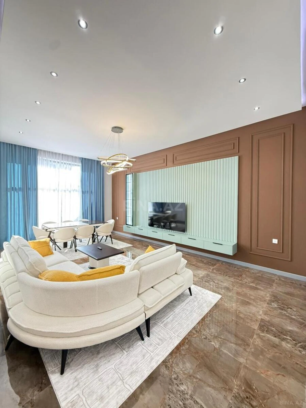 Satılır 5 otaqlı həyət evi 280 m²