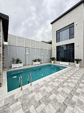 Satılır 5 otaqlı həyət evi 280 m²