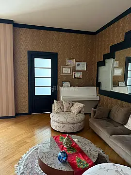 Satılır 3 otaqlı mənzil 190 m²