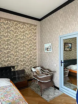 Satılır 3 otaqlı mənzil 190 m²