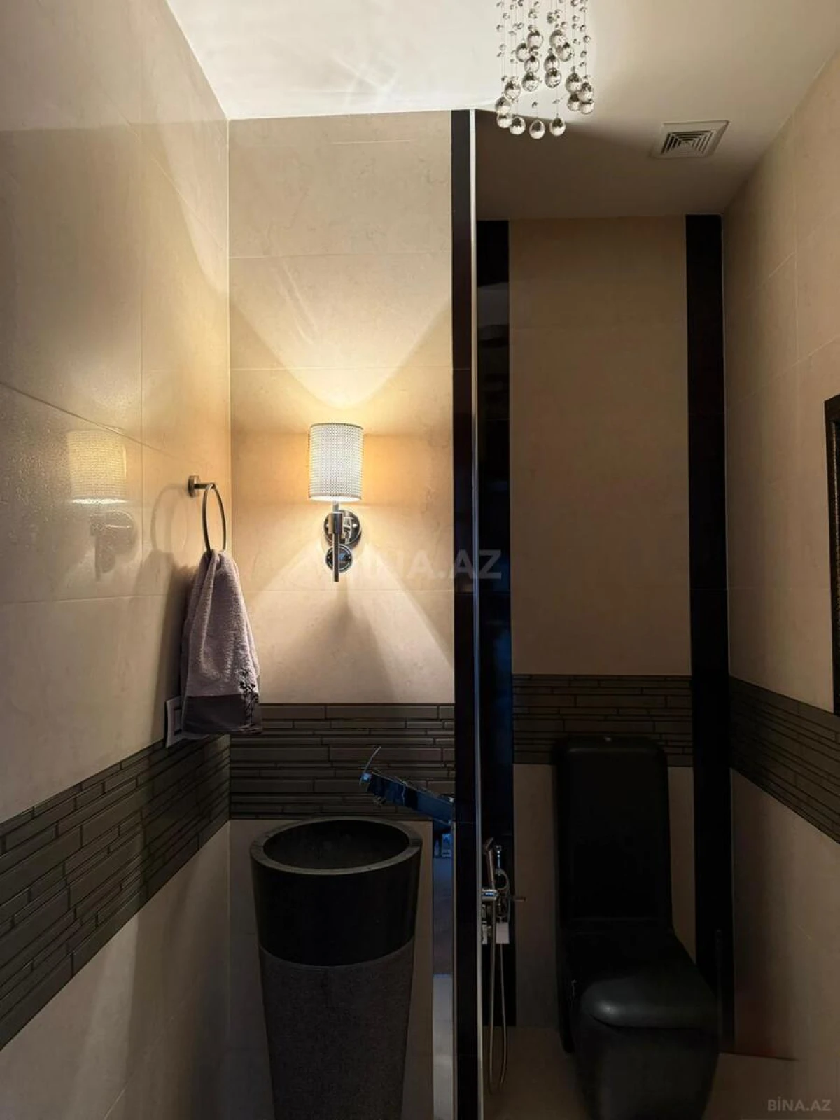 Satılır 3 otaqlı mənzil 190 m²