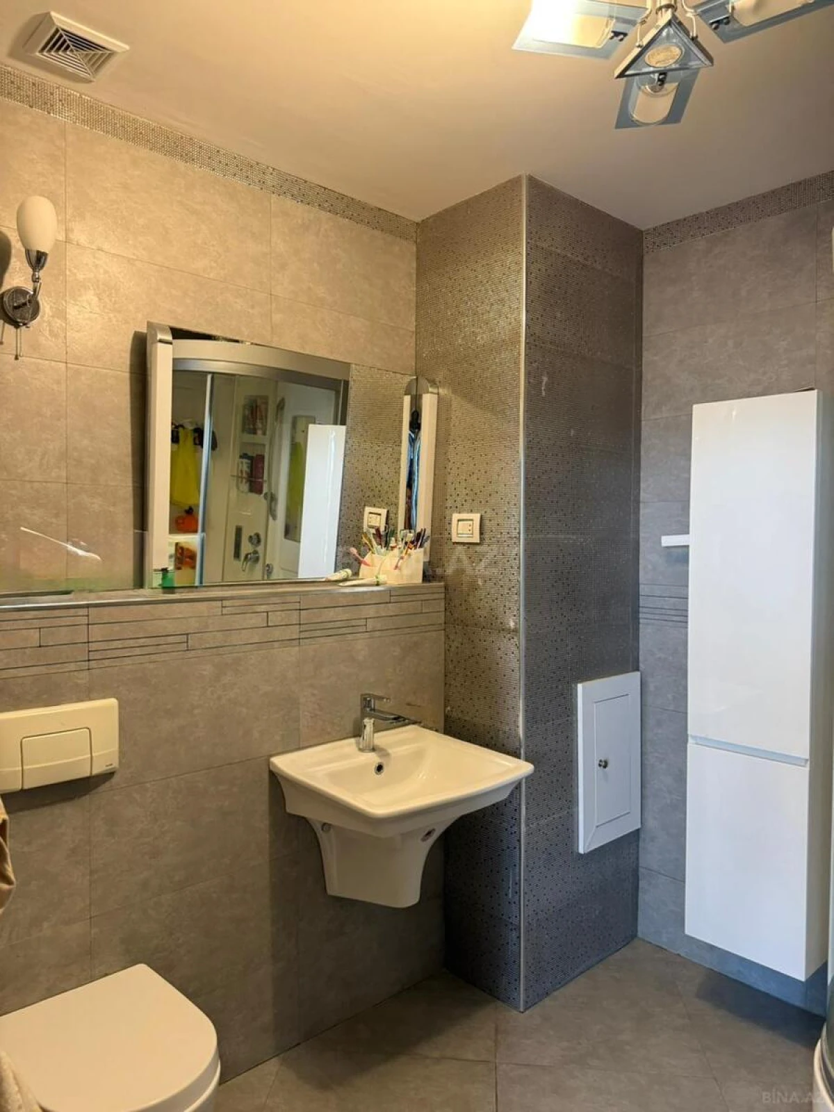 Satılır 3 otaqlı mənzil 190 m²