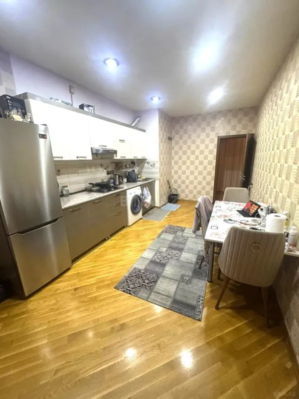Satılır 3 otaqlı mənzil 95 m²