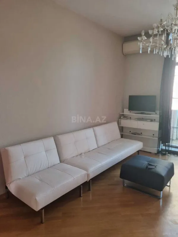 Kirayə verilir 2 otaqlı mənzil 60 m²