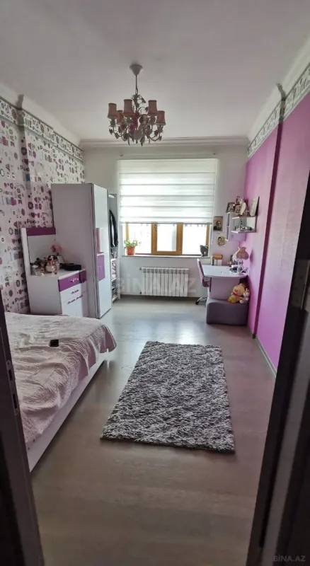 Satılır 4 otaqlı mənzil 170 m²