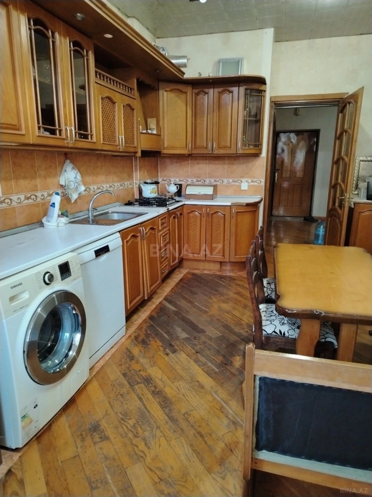 Satılır 4 otaqlı mənzil 148 m²
