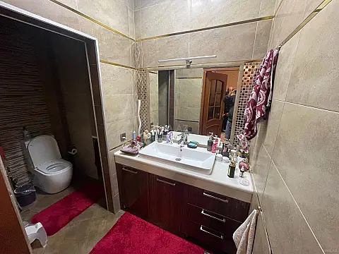 Satılır 2 otaqlı mənzil 94 m²