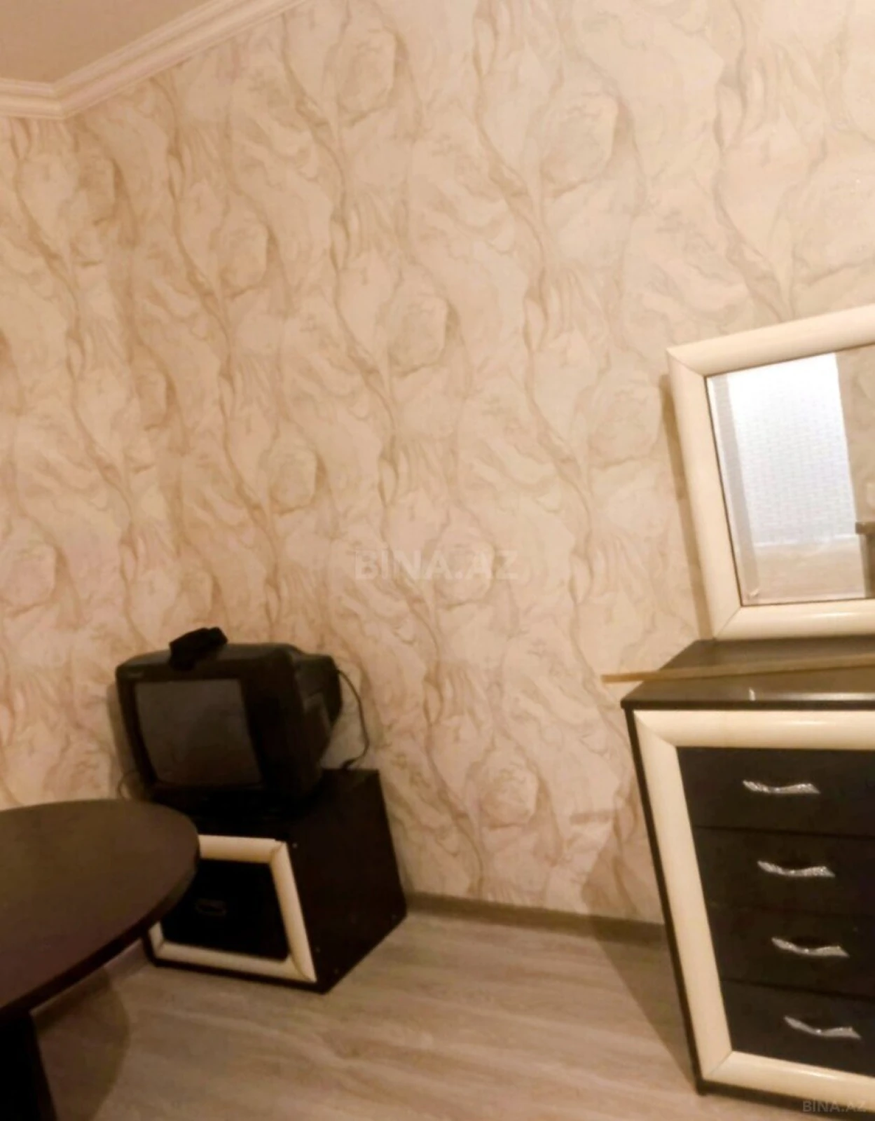 Satılır 1 otaqlı mənzil 36 m²