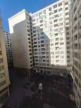 Satılır 3 otaqlı mənzil 143 m²