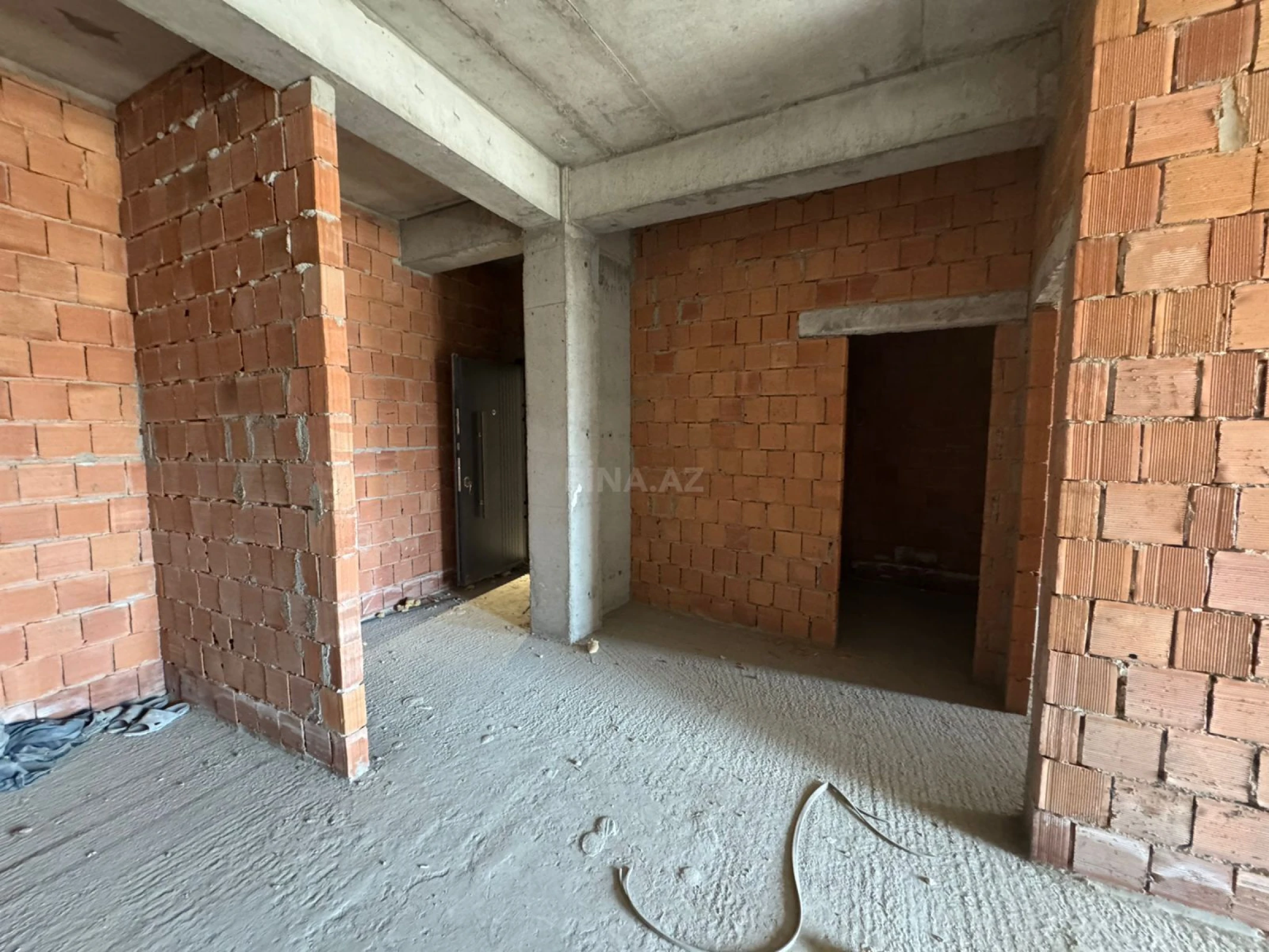 Satılır 3 otaqlı mənzil 114 m²