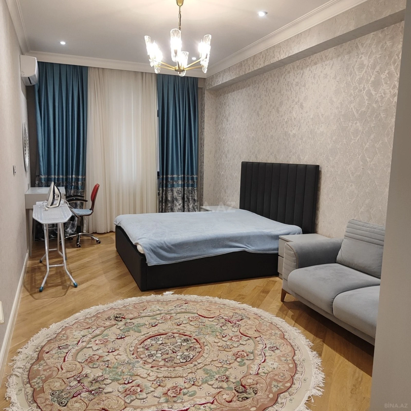 Kirayə verilir 4 otaqlı mənzil 220 m²