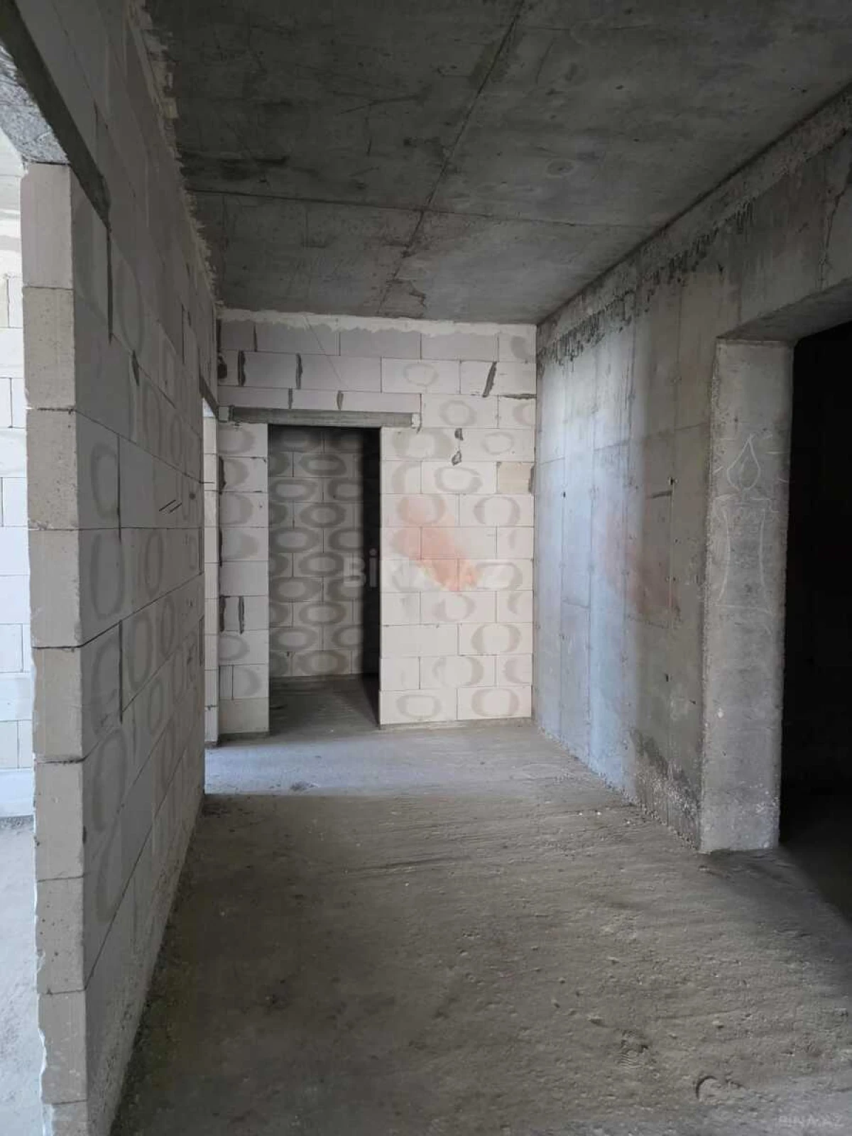 Satılır 3 otaqlı mənzil 148 m²