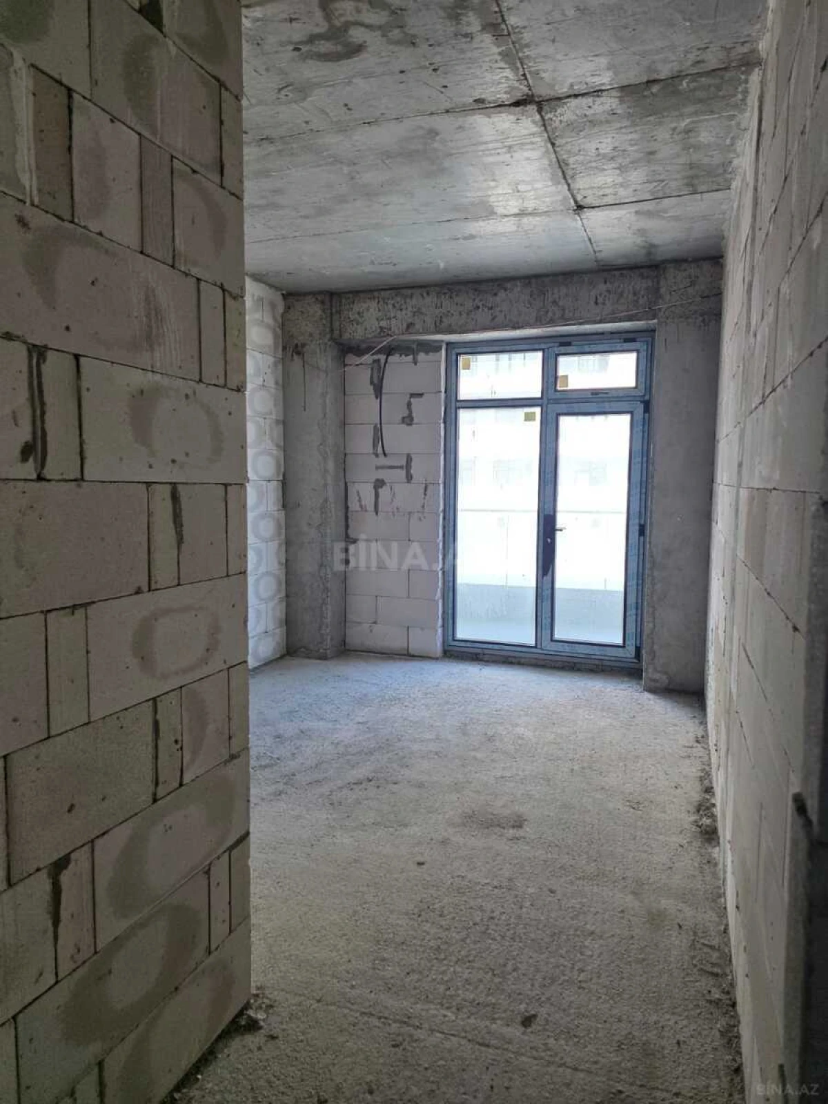 Satılır 3 otaqlı mənzil 148 m²
