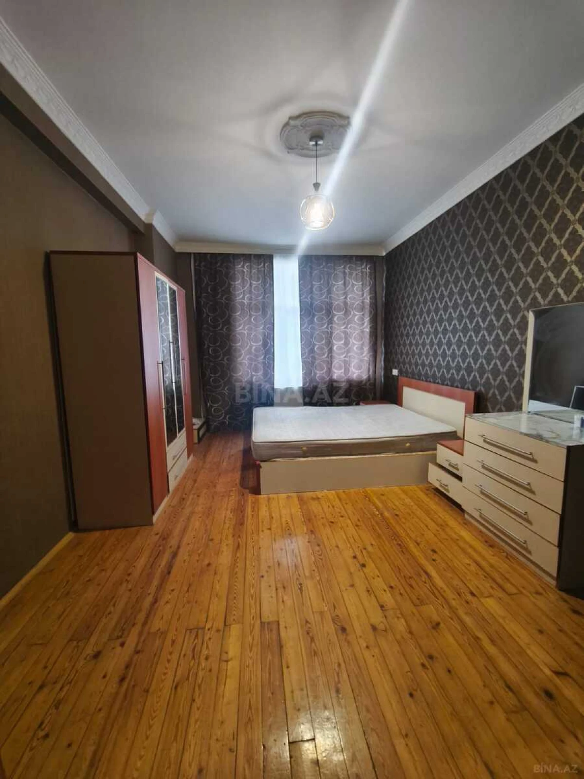 Satılır 2 otaqlı mənzil 60 m²