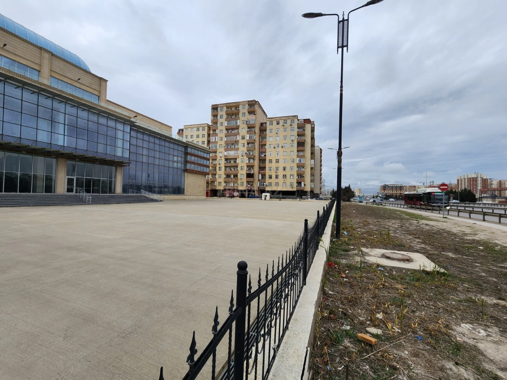 Satılır 2 otaqlı mənzil 55 m²
