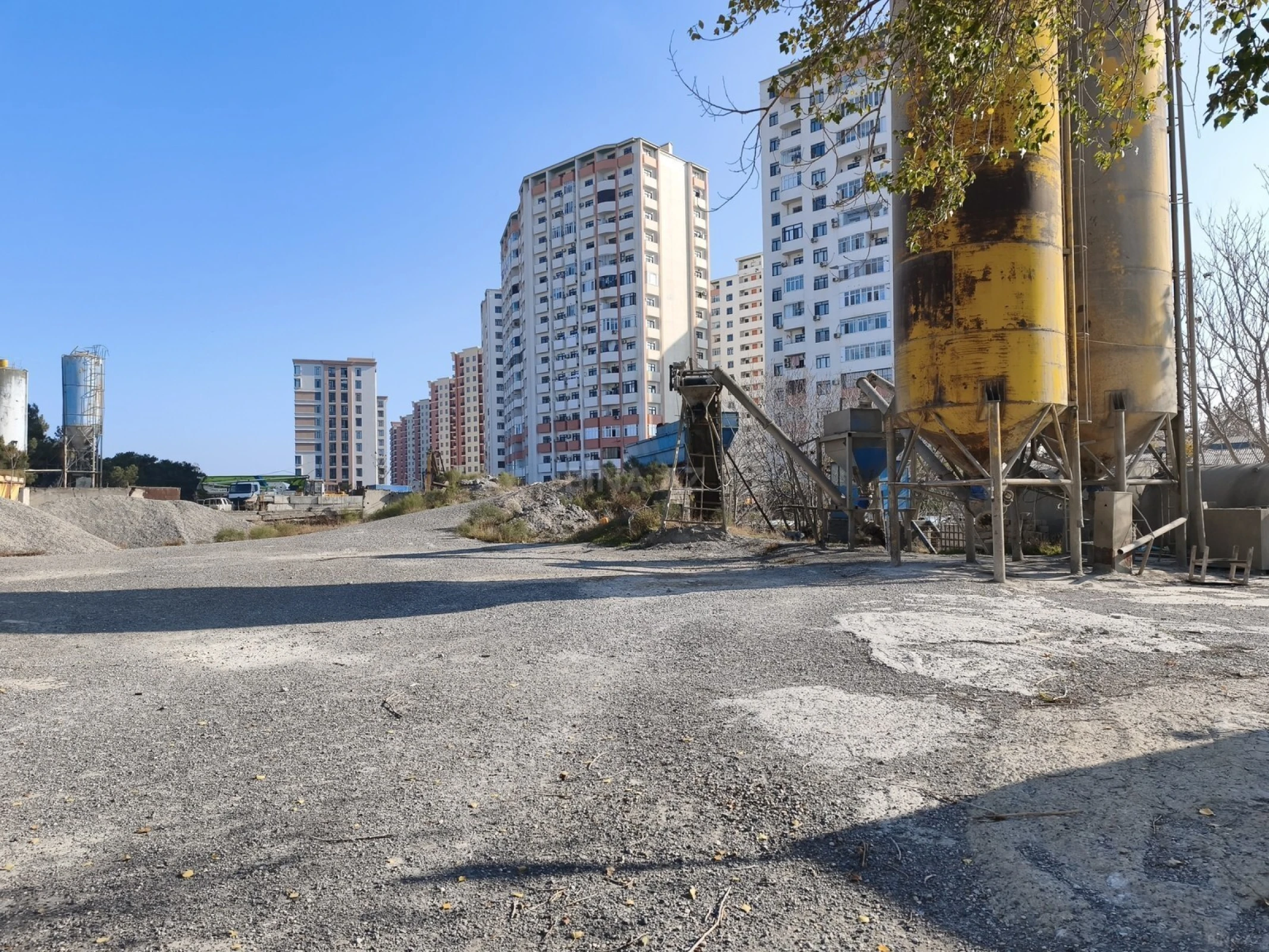 Satılır torpaq sahəsi 25 m²