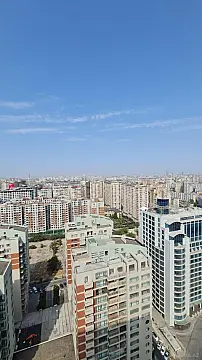 Satılır 4 otaqlı mənzil 178 m²
