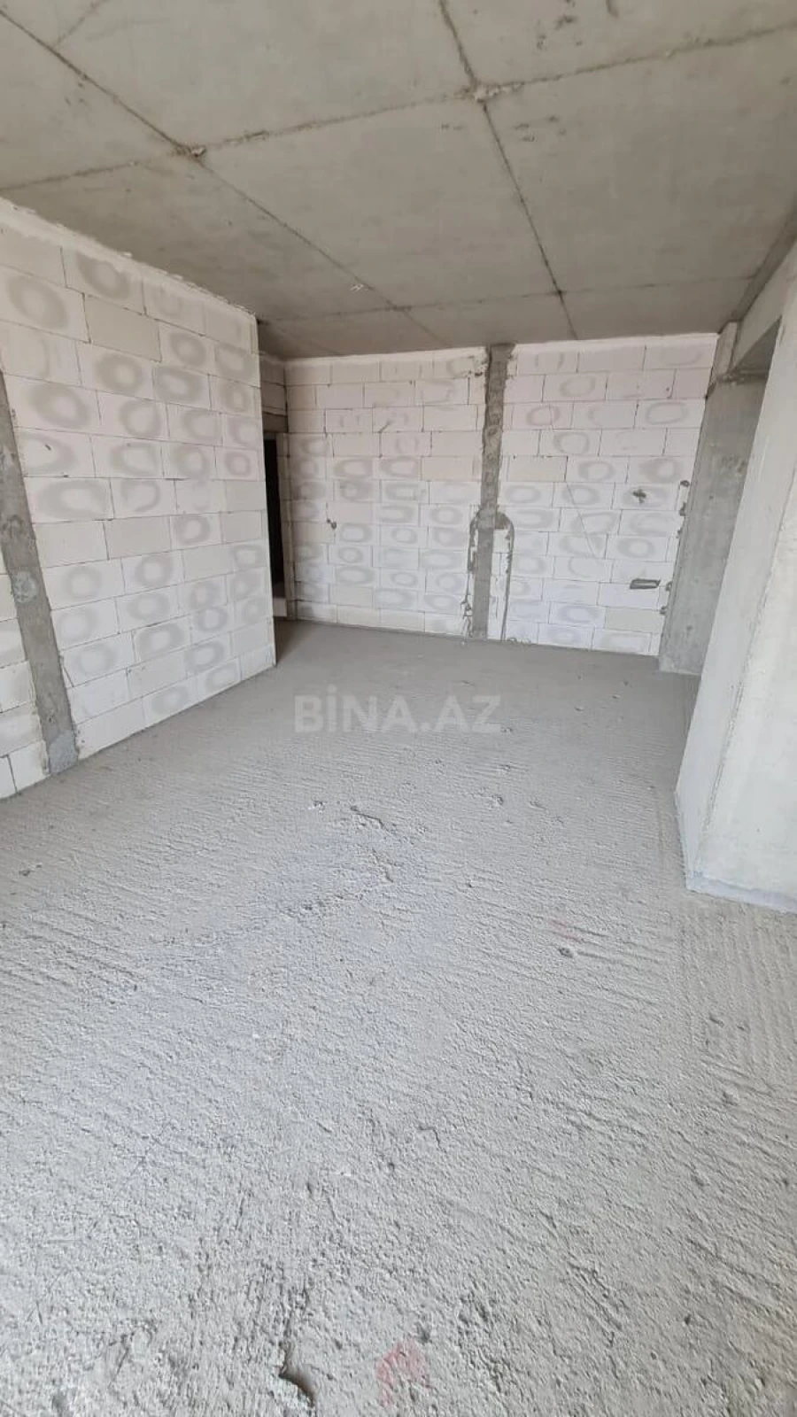 Satılır 4 otaqlı mənzil 178 m²