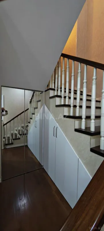 Satılır 3 otaqlı mənzil 127 m²