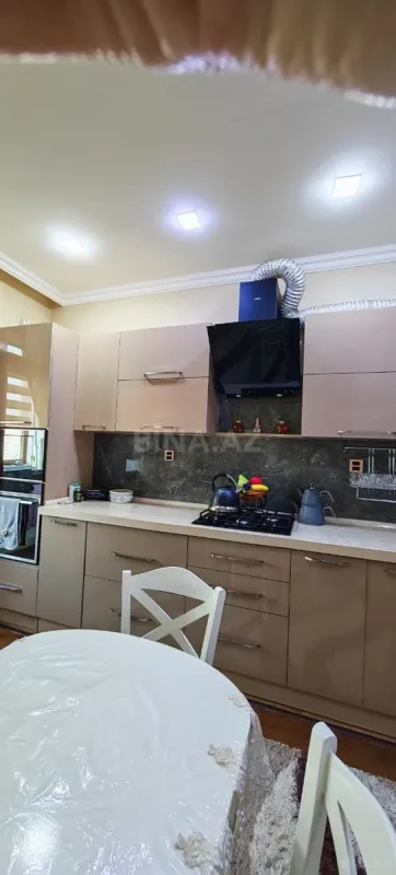 Satılır 3 otaqlı mənzil 127 m²