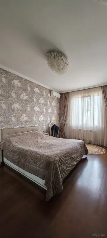 Satılır 3 otaqlı mənzil 127 m²